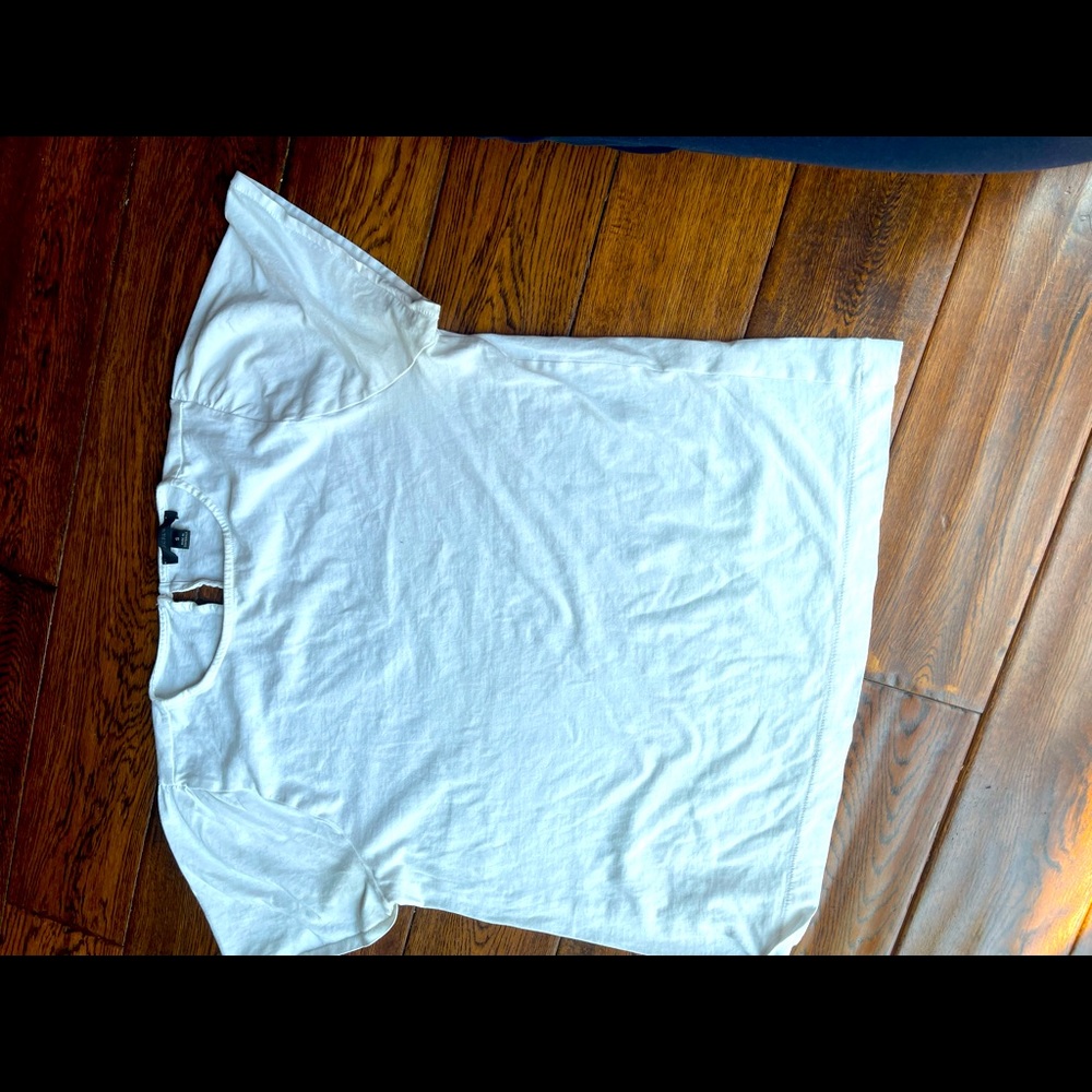 J crew white puff sleeve tee!
